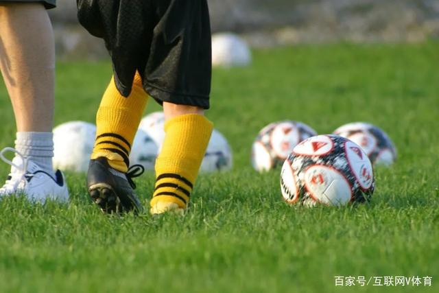曼联新赛季首战阵容展望：蒂莱曼斯争夺出场权